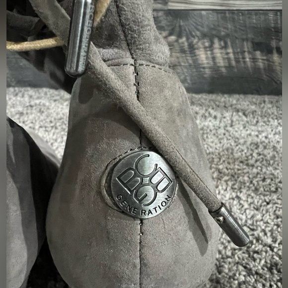 BCBG leather wedge booties - Picture 6 of 8